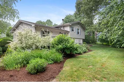 47 Gentian Drive, South Kingstown, RI 02879 - Photo 3