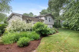 47 Gentian Dr, South Kingstown, RI 02879 - Photo 3