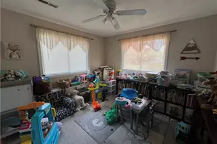 1089 Greenwich Ave, Warwick, RI 02886 - Photo 9