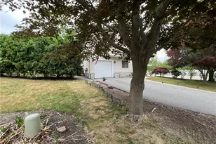1089 Greenwich Ave, Warwick, RI 02886 - Photo 3