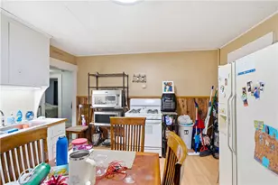 14 Garfield Ave, East Providence, RI 02916 - Photo 5