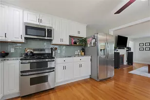 82 Leroy Dr, East Providence, RI 02915 - Photo 9