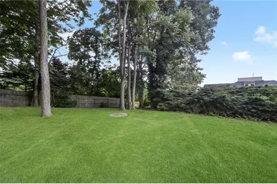 428 Gibbs Avenue #4, Newport, RI 02840 - Photo 17