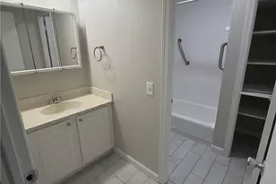 3 Admiralty Dr, Middletown, RI 02842 - Photo 9