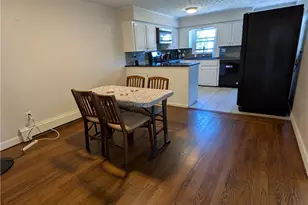 118 Center Ave, Middletown, RI 02842 - Photo 3