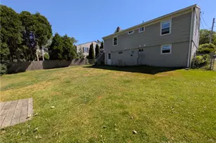 118 Center Ave, Middletown, RI 02842 - Photo 35