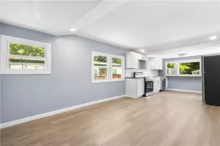 8 Ln 4, Coventry, RI 02816 - Photo 5