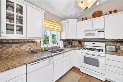 266 Scituate Avenue #D16, Cranston, RI 02921 - Photo 9
