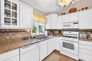 266 Scituate Ave, Cranston, RI 02921 - Photo 9