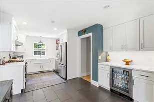 23 Dyer St, Warren, RI 02885 - Photo 7