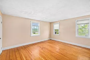 10 Booth Ave, Pawtucket, RI 02861 - Photo 31