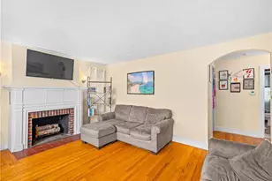 10 Booth Ave, Pawtucket, RI 02861 - Photo 17
