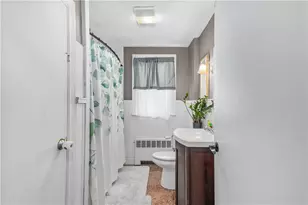 10 Booth Ave, Pawtucket, RI 02861 - Photo 11