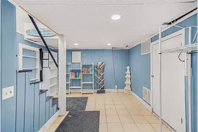 10 Booth Avenue, Pawtucket, RI 02861 - Photo 19
