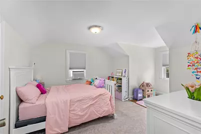 393 Sharon Street, Providence, RI 02908 - Photo 19
