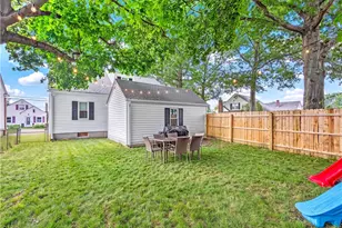 393 Sharon St, Providence, RI 02908 - Photo 5