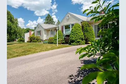 9 Apache Lane, Cumberland, RI 02864 - Photo 5