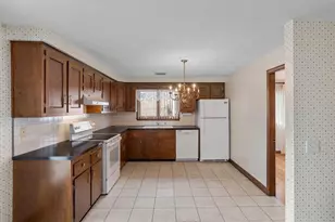 30 Dover Ave, East Providence, RI 02914 - Photo 13