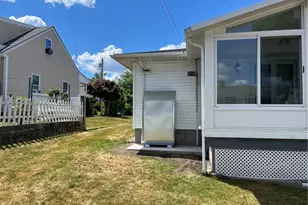 30 Dover Ave, East Providence, RI 02914 - Photo 41