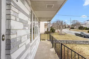 30 Dover Ave, East Providence, RI 02914 - Photo 5