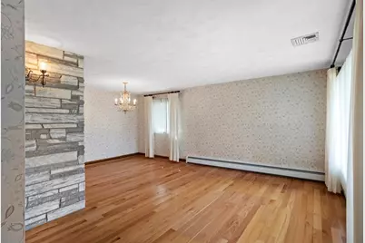 30 Dover Avenue, East Providence, RI 02914 - Photo 9