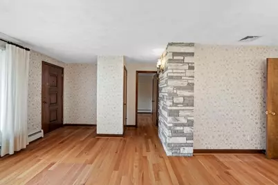 30 Dover Avenue, East Providence, RI 02914 - Photo 9