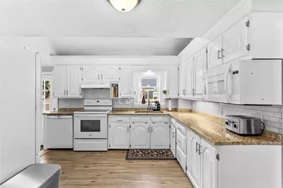 105 Ballston Avenue, Pawtucket, RI 02861 - Photo 9