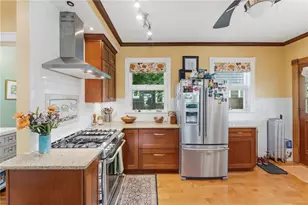 271 Highland Ave, Providence, RI 02906 - Photo 7