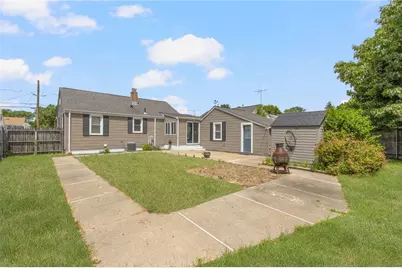 39 Gloria Street, Pawtucket, RI 02861 - Photo 19