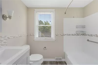 39 Gloria Street, Pawtucket, RI 02861 - Photo 11