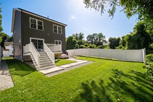 31 Tucker St, Warwick, RI 02886 - Photo 23