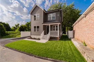 31 Tucker St, Warwick, RI 02886 - Photo 1