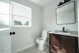 31 Tucker St, Warwick, RI 02886 - Photo 7