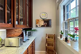 24 Walnut St, Pawtucket, RI 02860 - Photo 11