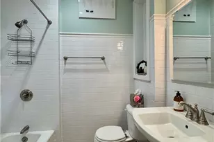 24 Walnut St, Pawtucket, RI 02860 - Photo 15