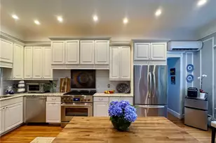 24 Walnut St, Pawtucket, RI 02860 - Photo 9