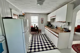 27 S Shore Rd, Little Compton, RI 02837 - Photo 5