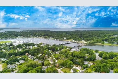 40 South Lane, Barrington, RI 02806 - Photo 3