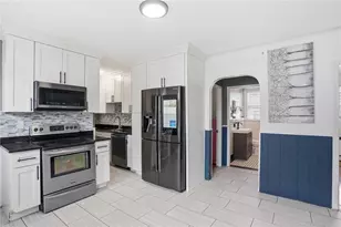 144 Dante St, Providence, RI 02908 - Photo 7