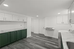 144 Dante St, Providence, RI 02908 - Photo 17