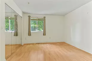 754 Williamsburg Cir, Warwick, RI 02886 - Photo 11