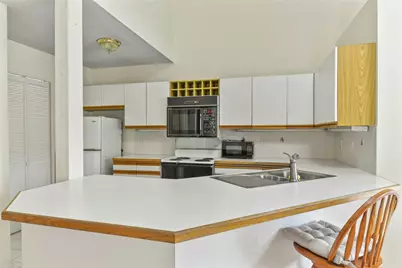 754 Williamsburg Circle, Warwick, RI 02886 - Photo 5