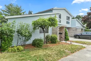 754 Williamsburg Cir, Warwick, RI 02886 - Photo 29