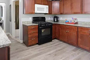 9 County St, Seekonk, MA 02771 - Photo 11