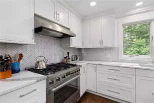 257 Shannock Rd, South Kingstown, RI 02879 - Photo 7