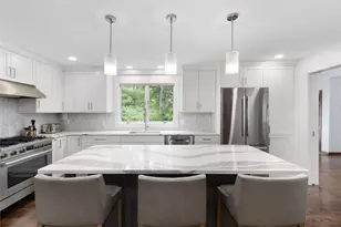 257 Shannock Rd, South Kingstown, RI 02879 - Photo 5