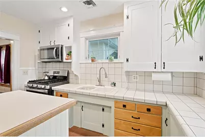 195 Elmore Avenue, Woonsocket, RI 02895 - Photo 9