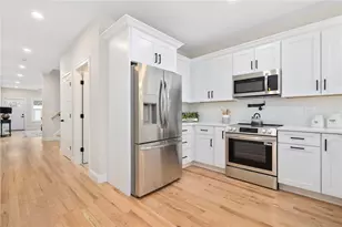2907 Post Rd, Warwick, RI 02886 - Photo 9