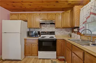 219 Pelletier Ln, Tiverton, RI 02878 - Photo 19