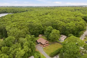 219 Pelletier Ln, Tiverton, RI 02878 - Photo 3